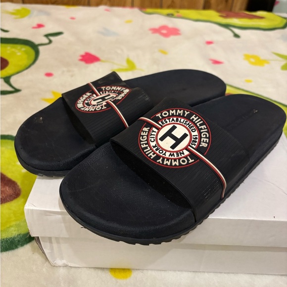 Sandals - Picture 3 of 3